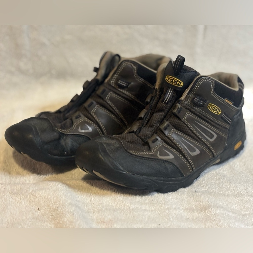 KEEN Kids Black and Brown Boots